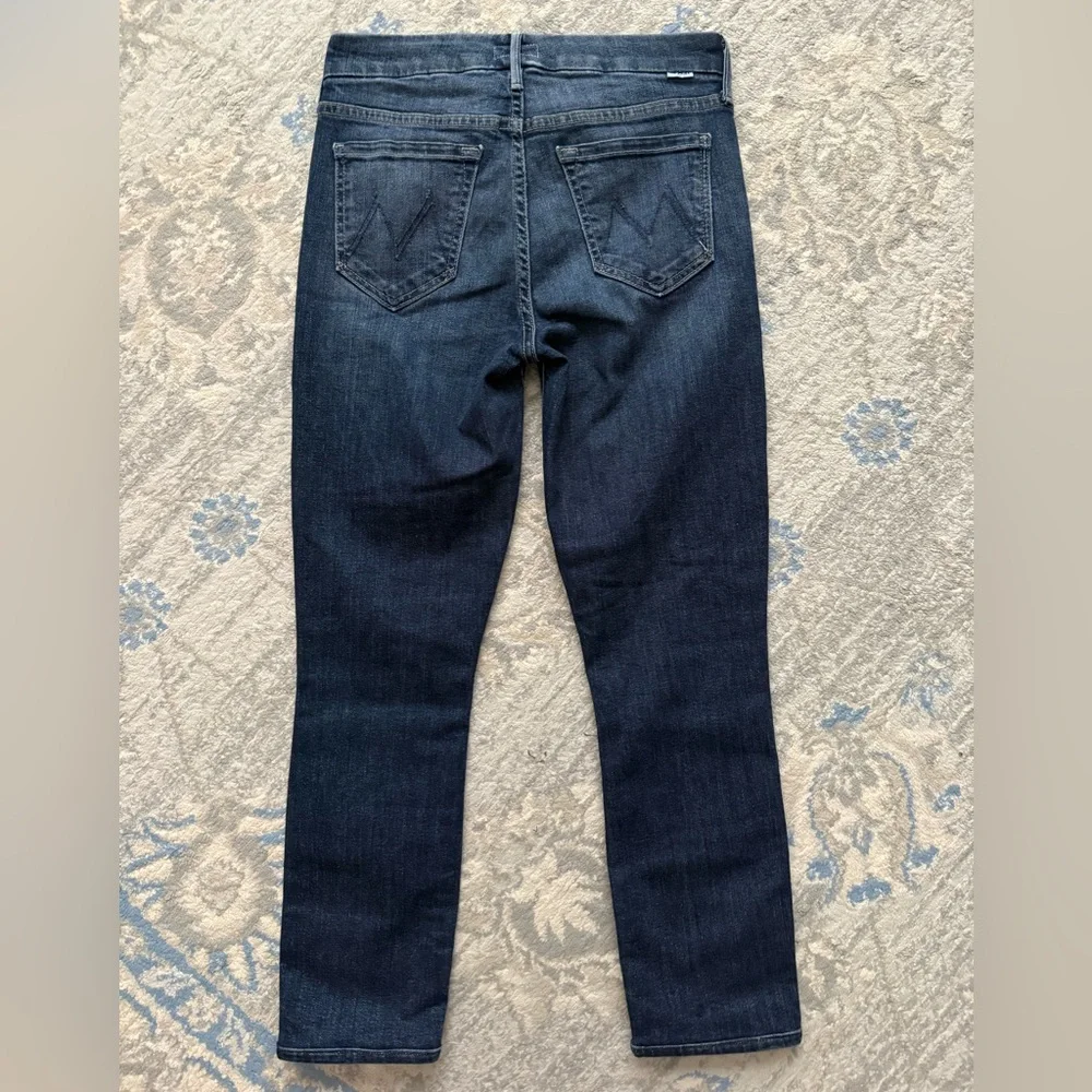 MOTHER Denim Looker Crop Jeans - On the Edge - Picture 6 of 11